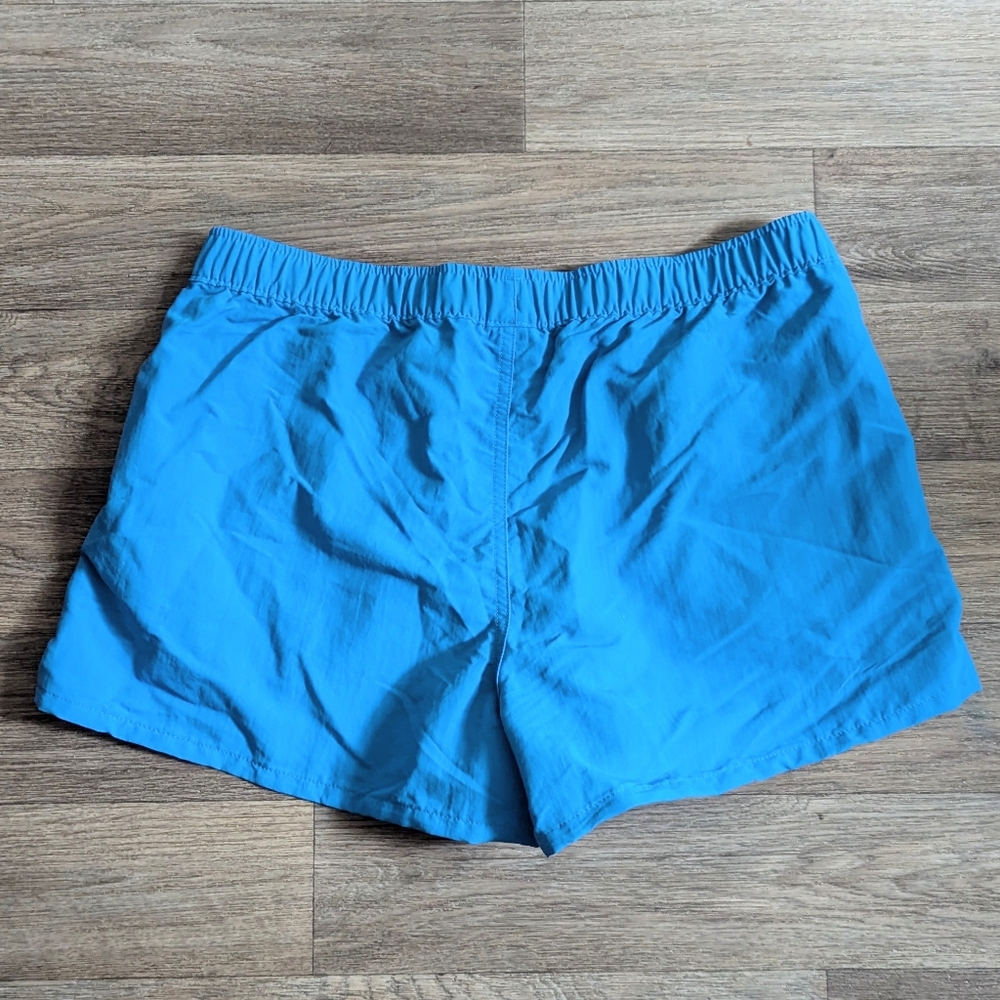 NWT Patagonia Women Barely Baggies 2 1/2" Shorts Women Size Medium Vessel Blue - Picture 2 of 5
